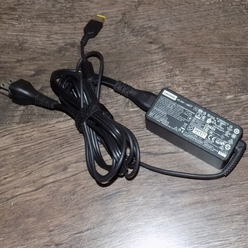 Lenovo AC Adapter Laptop Charger 45W Slim Tip Black Good ADP-45TD B 20V